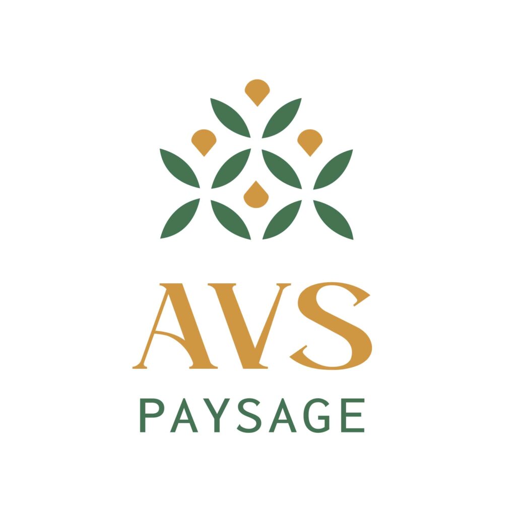 Logo AVS Paysage avec motif floral stylisé vert forêt et accents jaunes ocre, utilisant une typographie élégante.